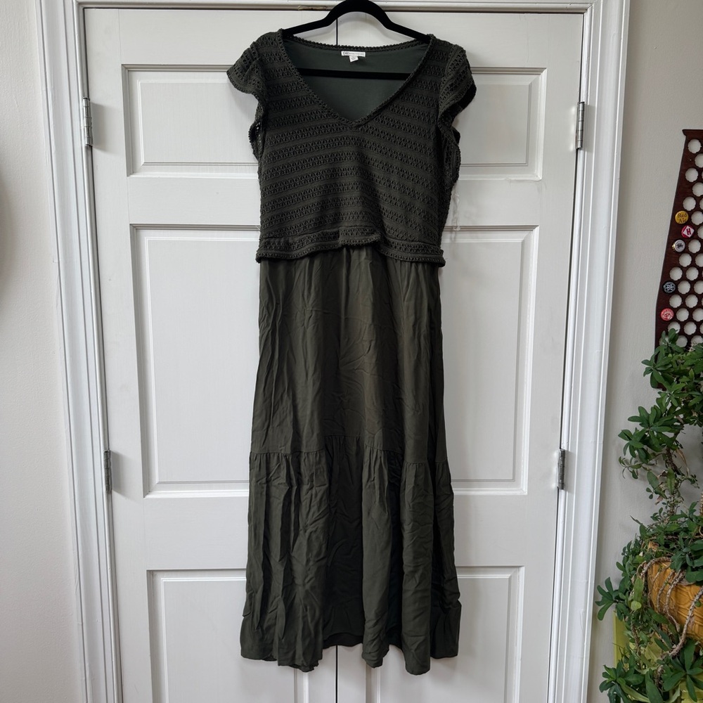 Cato Olive Green V-Neck Crochet Bodice Maxi Dress